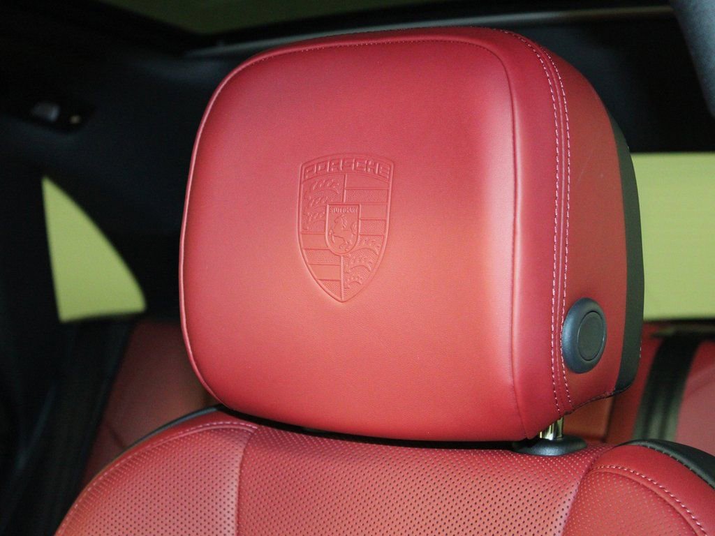 Certified 2026 Porsche Macan Turbo image 18