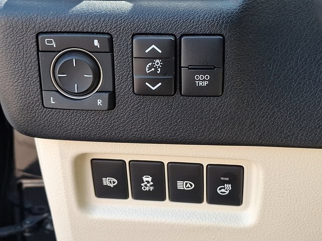 Certified 2023 Lexus GX 460 Premium w/ Premium Package AWD/4WD image 25