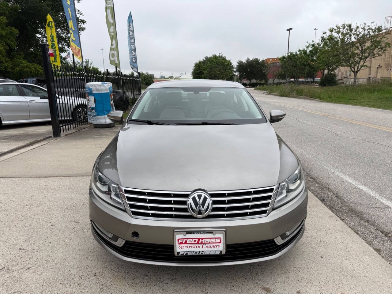 Used 2013 Volkswagen CC Sport FWD image 3