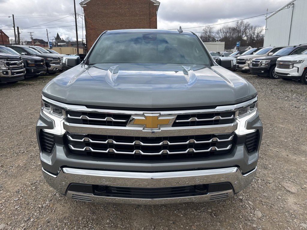 Used 2023 Chevrolet Silverado 1500 LTZ w/ LTZ Premium Package image 9