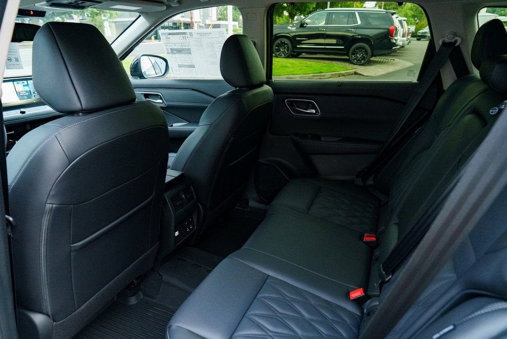 New 2026 Nissan Rogue Platinum w/ Platinum Premium Package AWD/4WD image 25