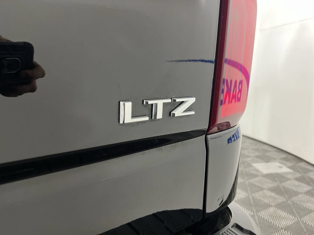 Certified 2023 Chevrolet Silverado 1500 LTZ AWD/4WD image 32