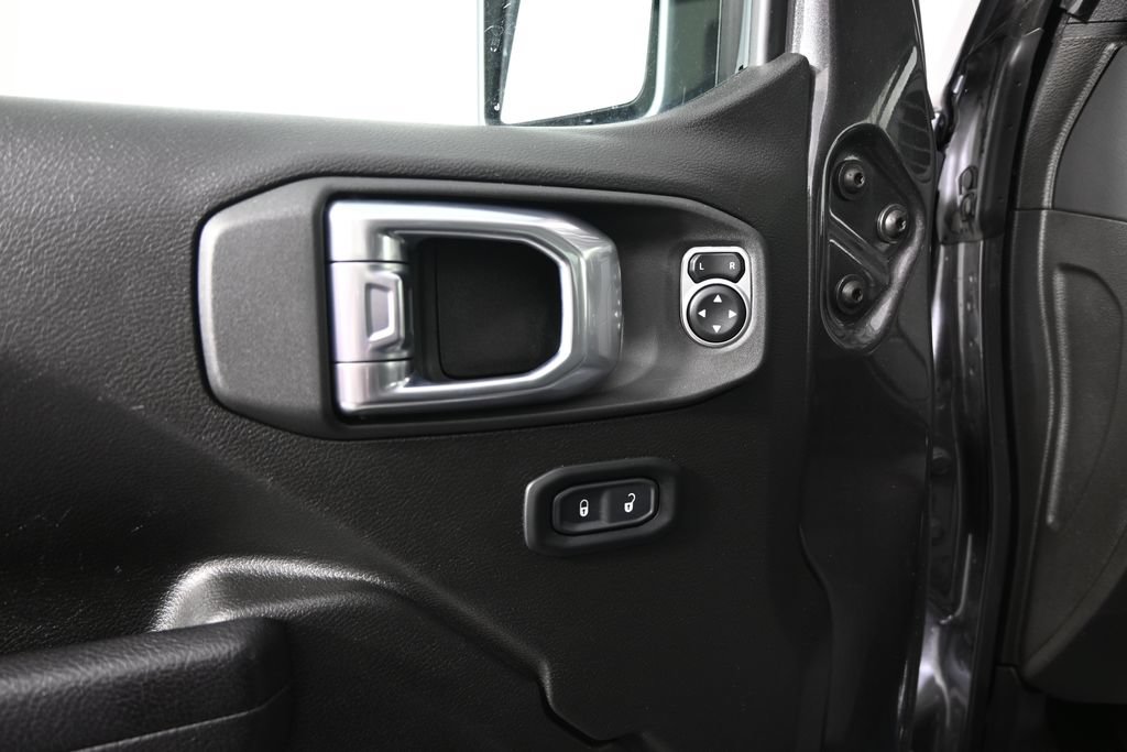 Used 2024 Jeep Wrangler Unlimited Rubicon w/ Dual Top Group AWD/4WD image 21