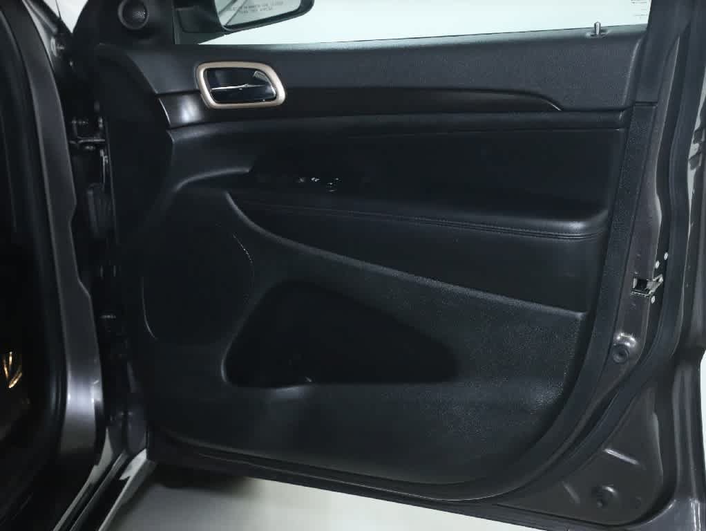 Used 2014 Jeep Grand Cherokee Altitude AWD/4WD image 32
