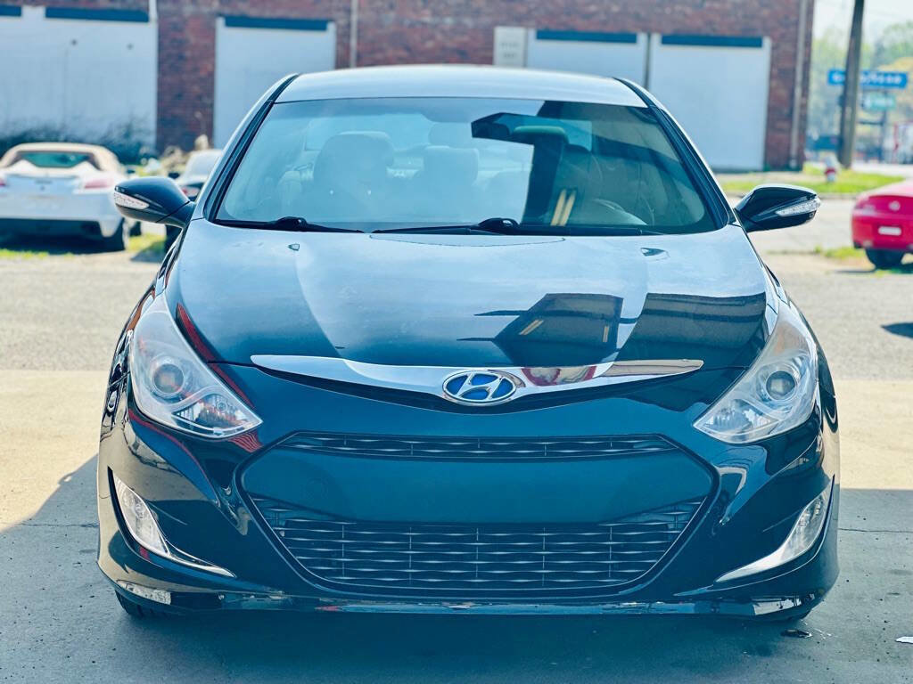 Used 2013 Hyundai Sonata Hybrid image 2