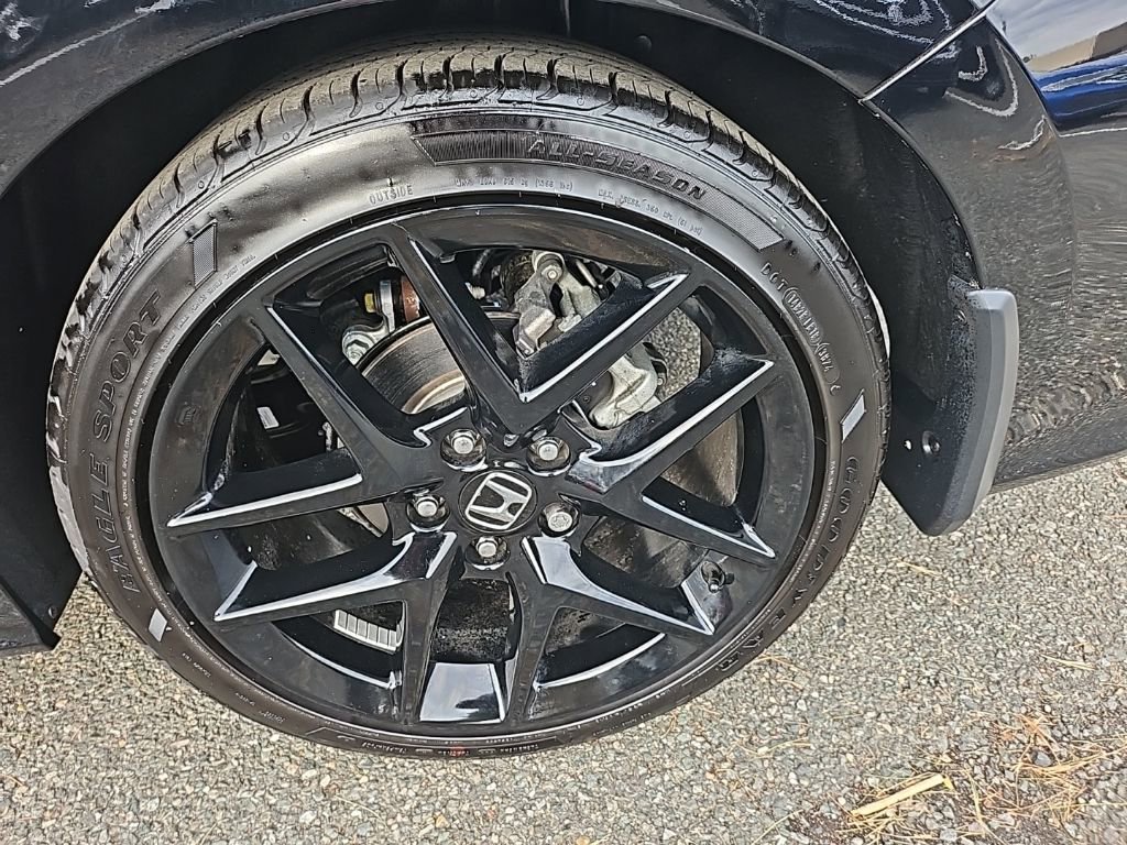 Used 2025 Honda Civic Sport image 17