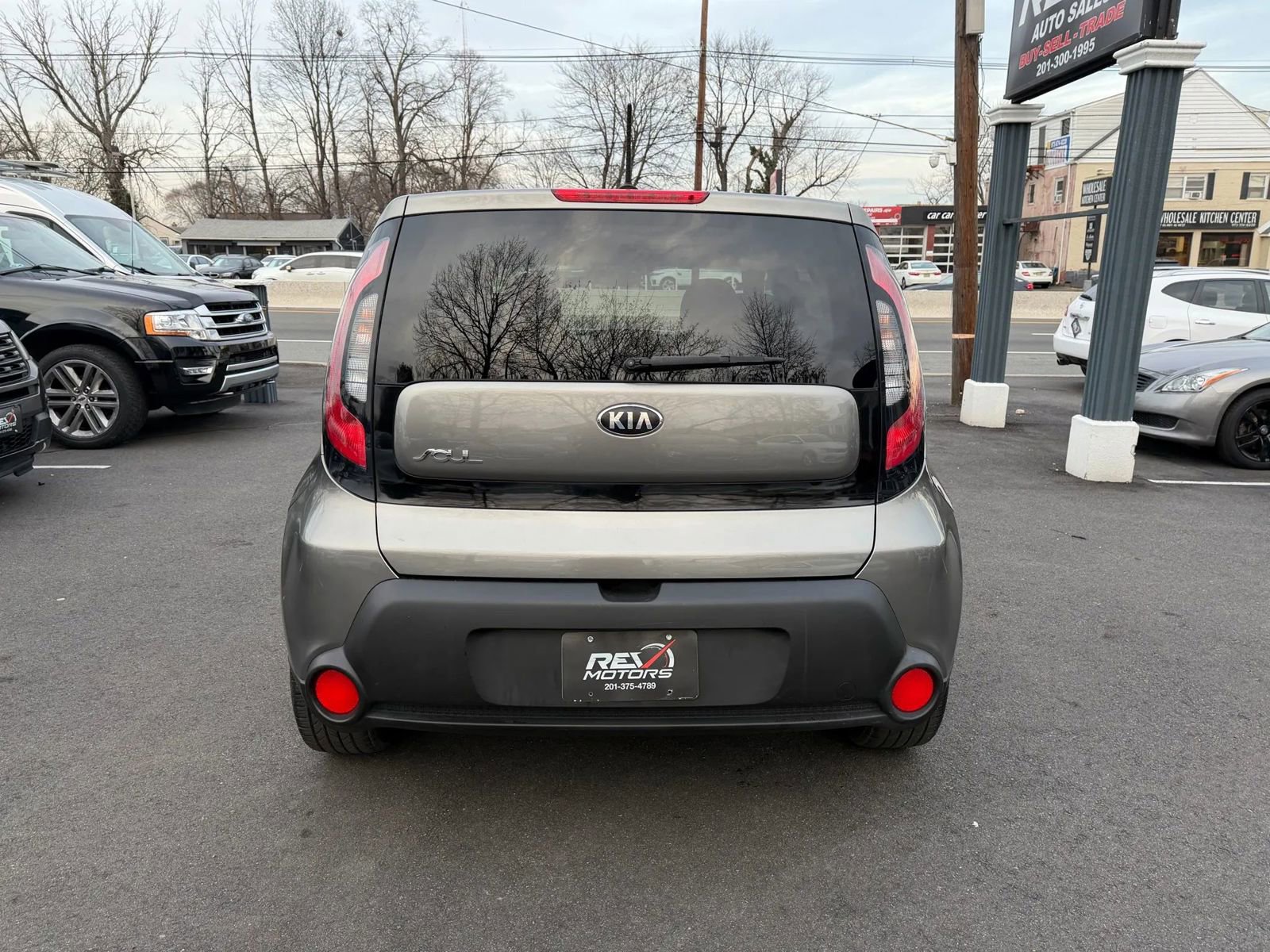 Used 2014 Kia Soul + FWD image 6