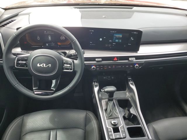 Certified 2024 Kia Sorento S image 7