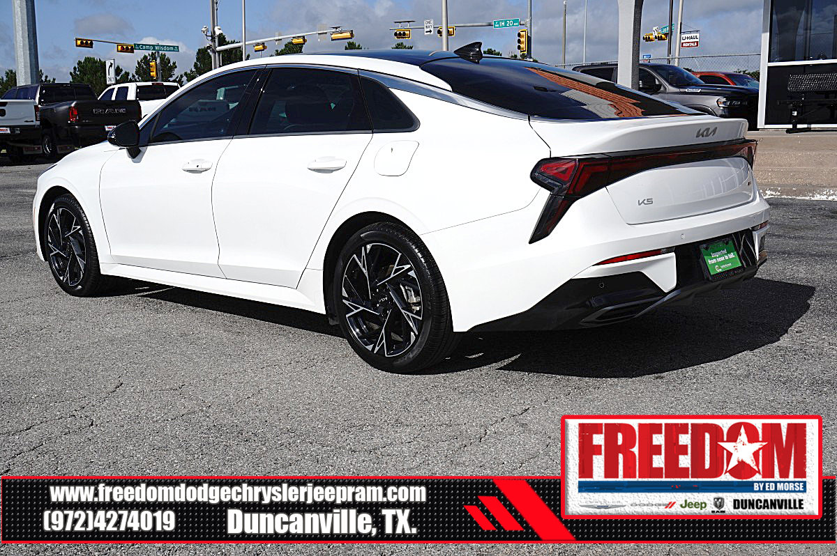 Used 2025 Kia K5 GT-Line w/ GT-Line Premium Package FWD image 3