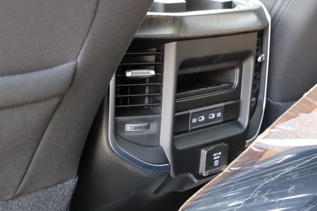 New 2026 RAM 2500 Big Horn AWD/4WD image 18