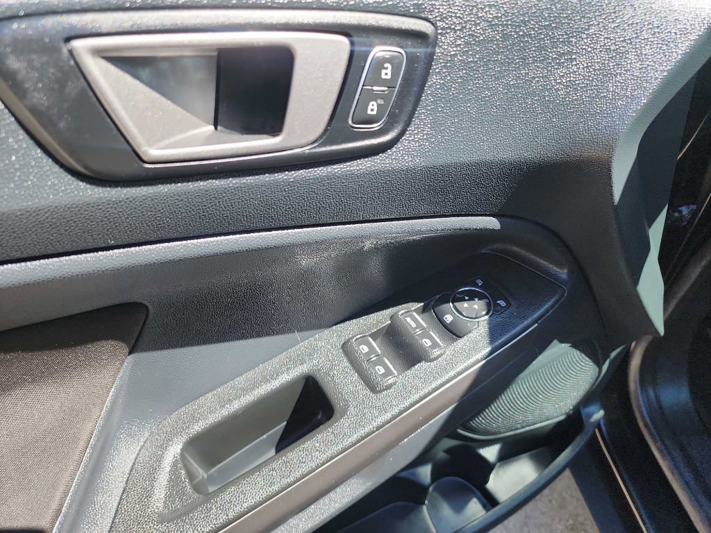 Used 2020 Ford EcoSport SE image 13