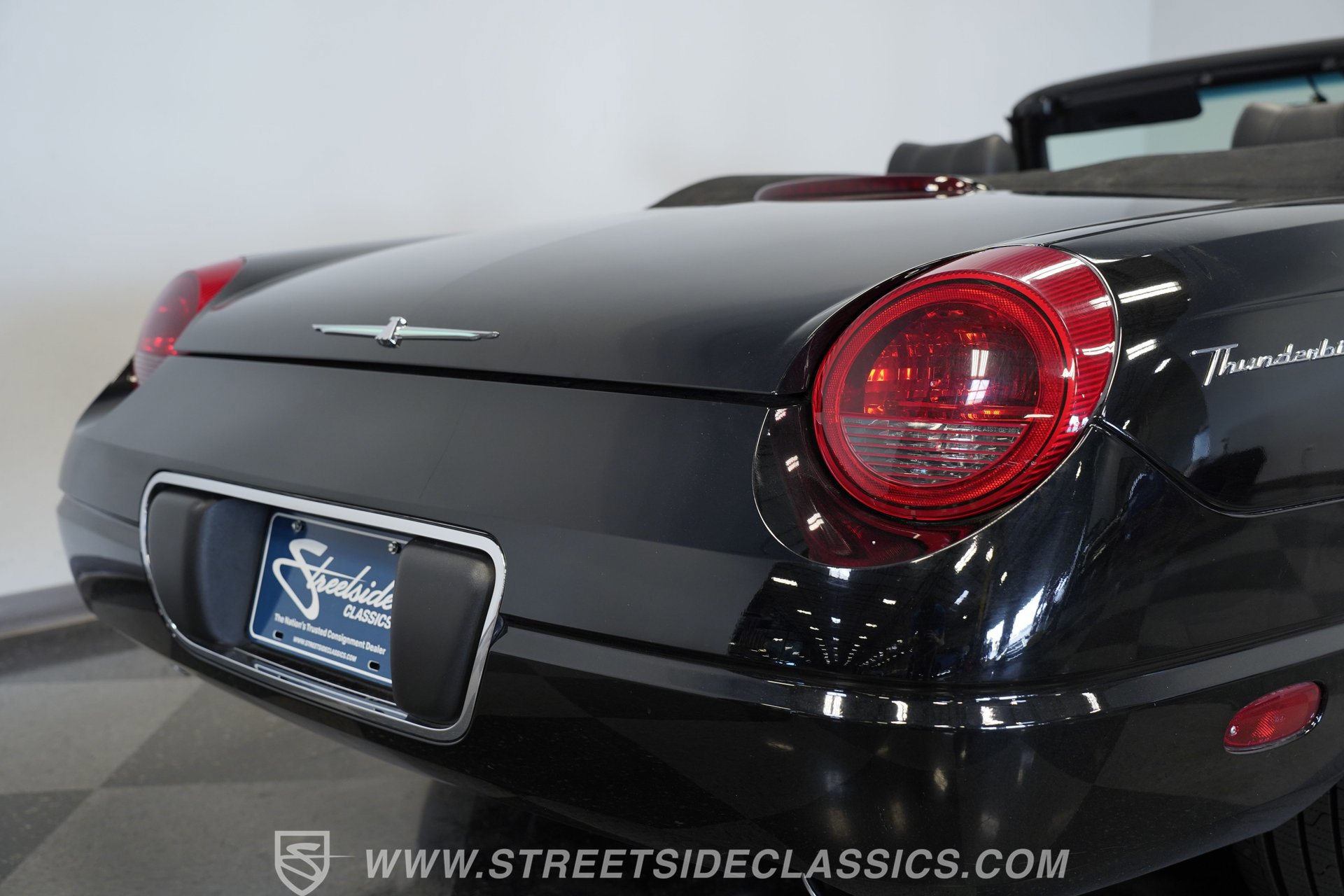 Used 2003 Ford Thunderbird RWD image 40