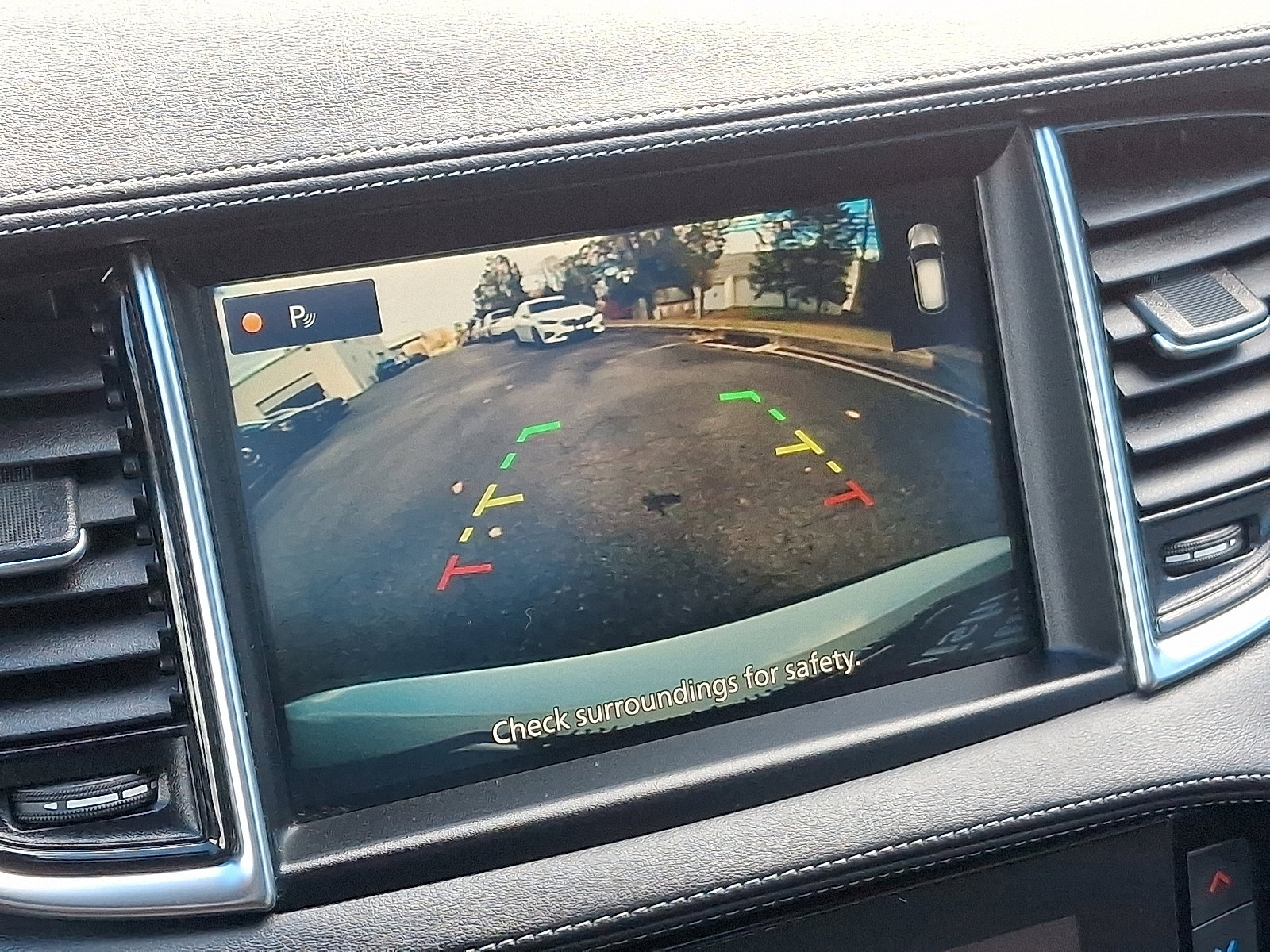 Used 2020 INFINITI QX50 Luxe w/ Navigation Package image 18