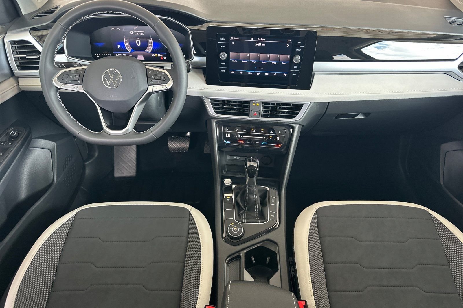 New 2026 Volkswagen Taos SE AWD/4WD image 13