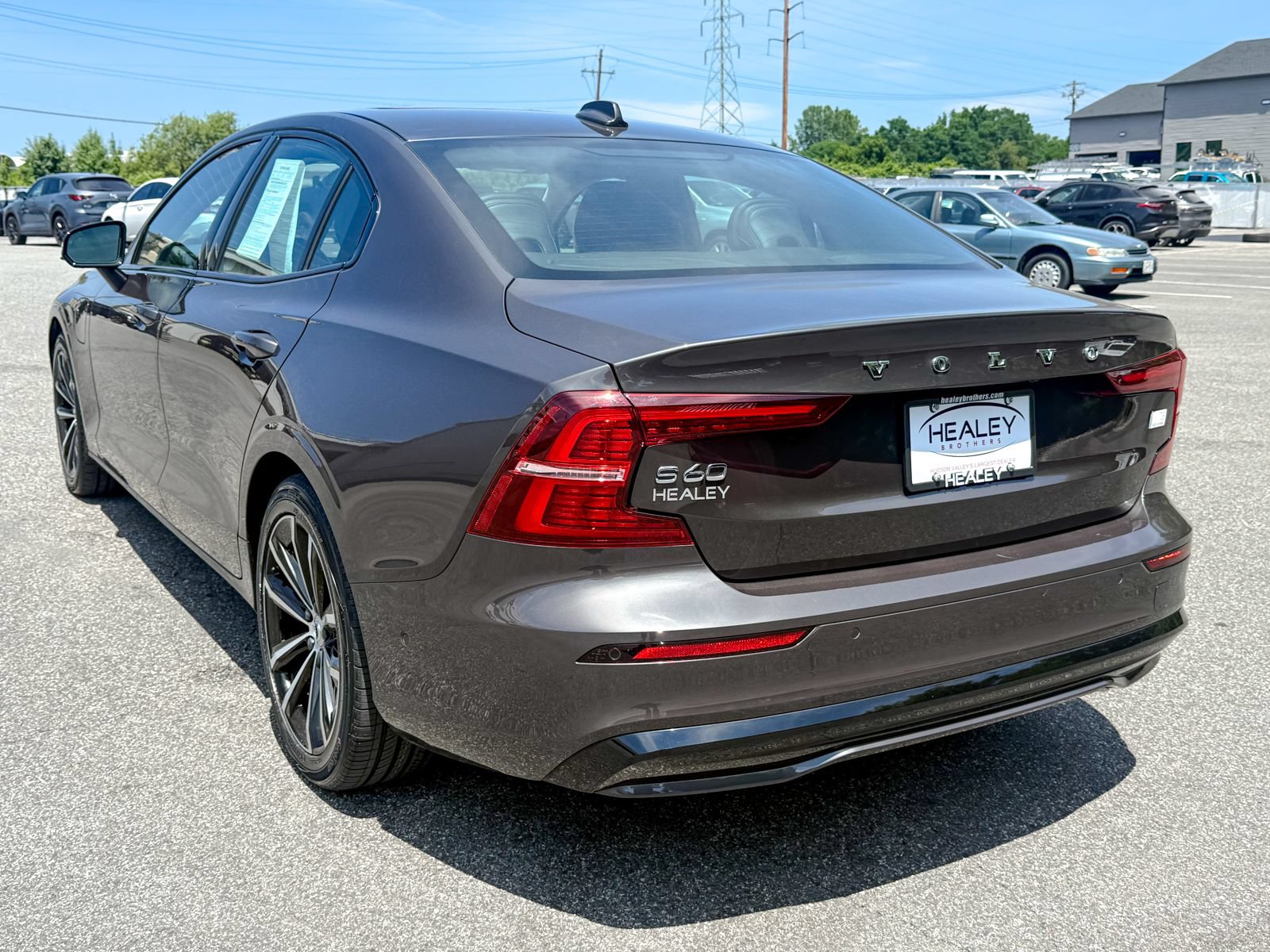 Used 2023 Volvo S60 T8 Plus AWD/4WD image 5