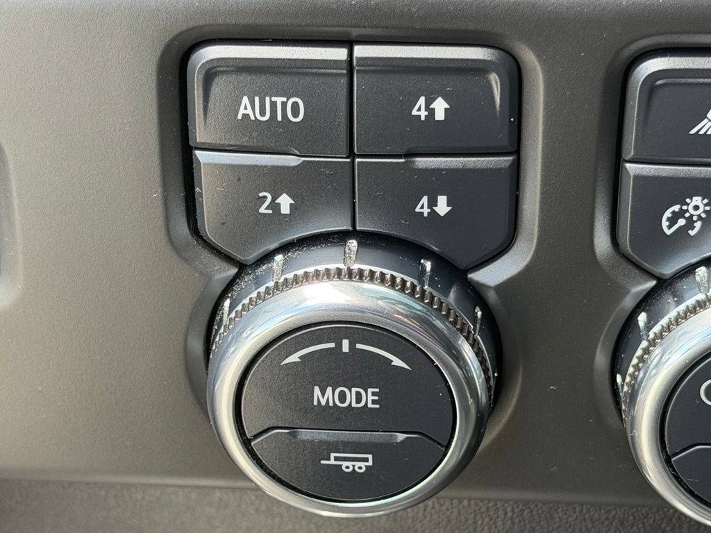 Used 2025 GMC Sierra 1500 Denali AWD/4WD image 18