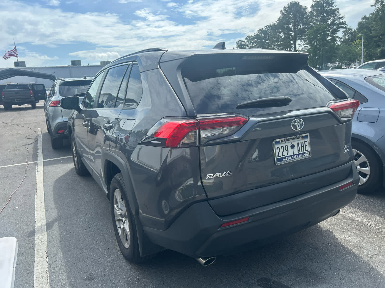 Used 2025 Toyota RAV4 XLE w/ Convenience Package AWD/4WD image 2