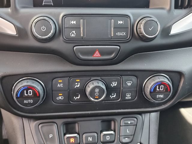 Used 2020 GMC Terrain SLT w/ Preferred Package FWD image 17