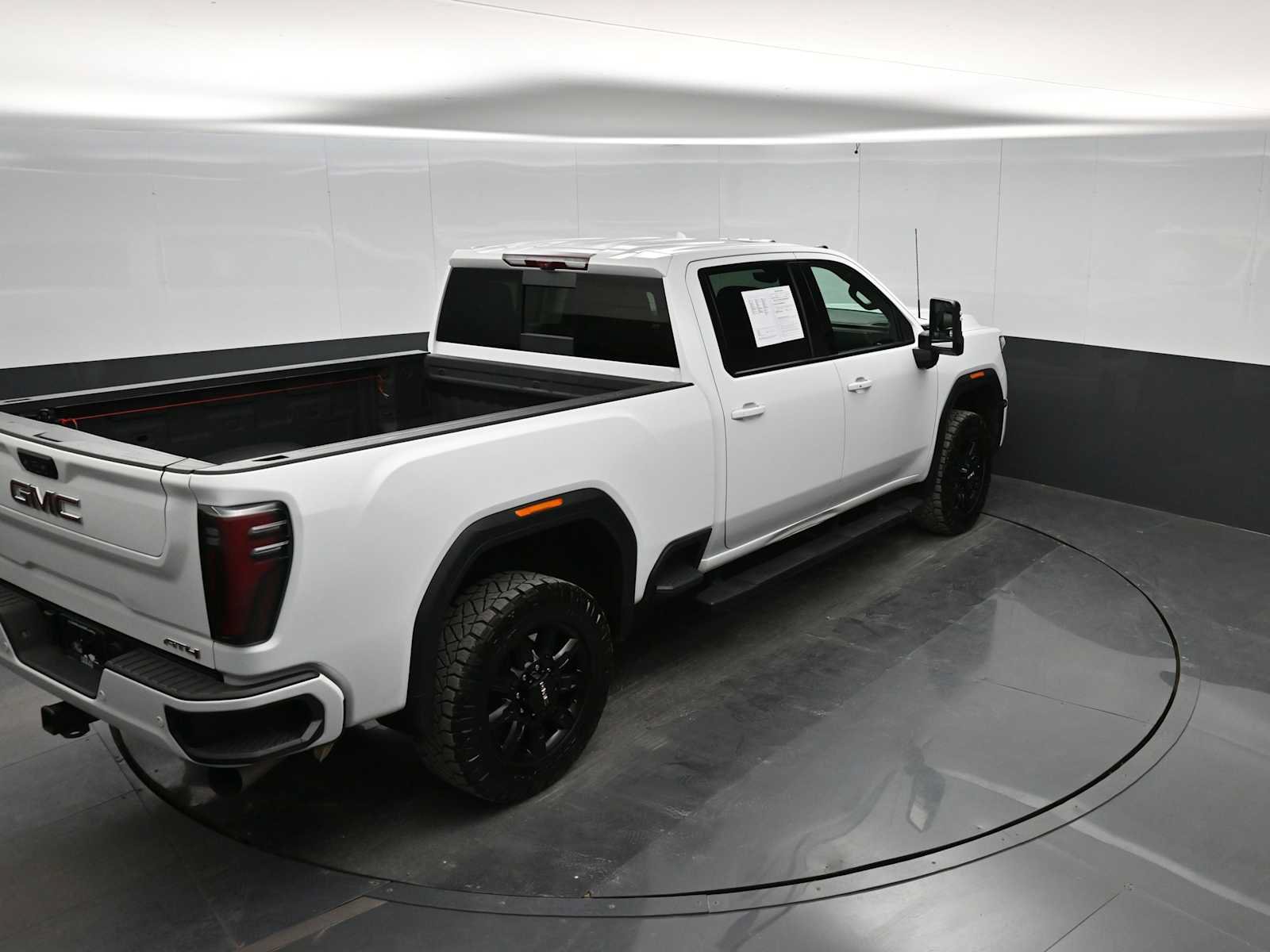 Used 2024 GMC Sierra 2500 AT4 w/ AT4 Premium Plus Package AWD/4WD image 33