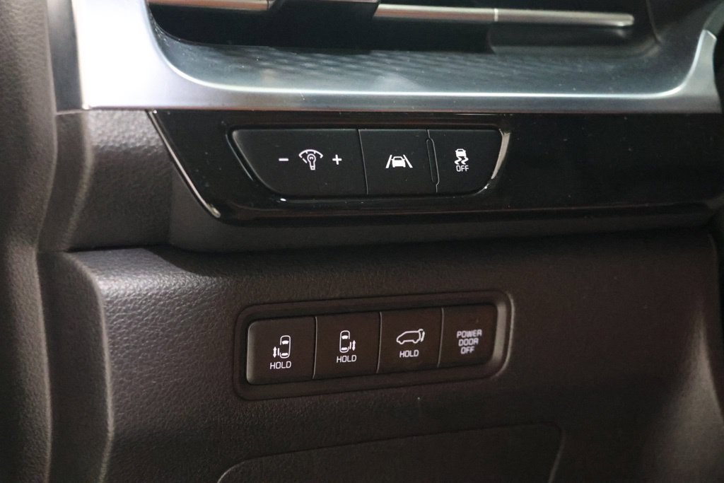 Used 2023 Kia Carnival SX Prestige FWD image 19