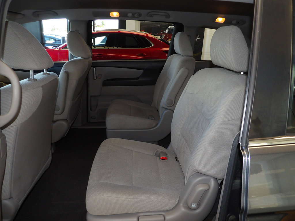 Used 2013 Honda Odyssey LX image 22