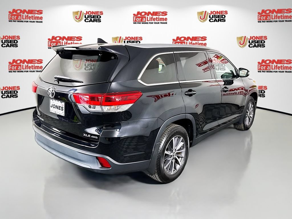 Certified 2019 Toyota Highlander XLE AWD/4WD image 18