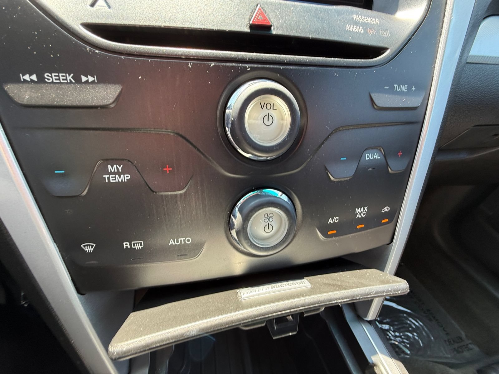 Used 2014 Ford Explorer XLT w/ Equipment Group 202A AWD/4WD image 26