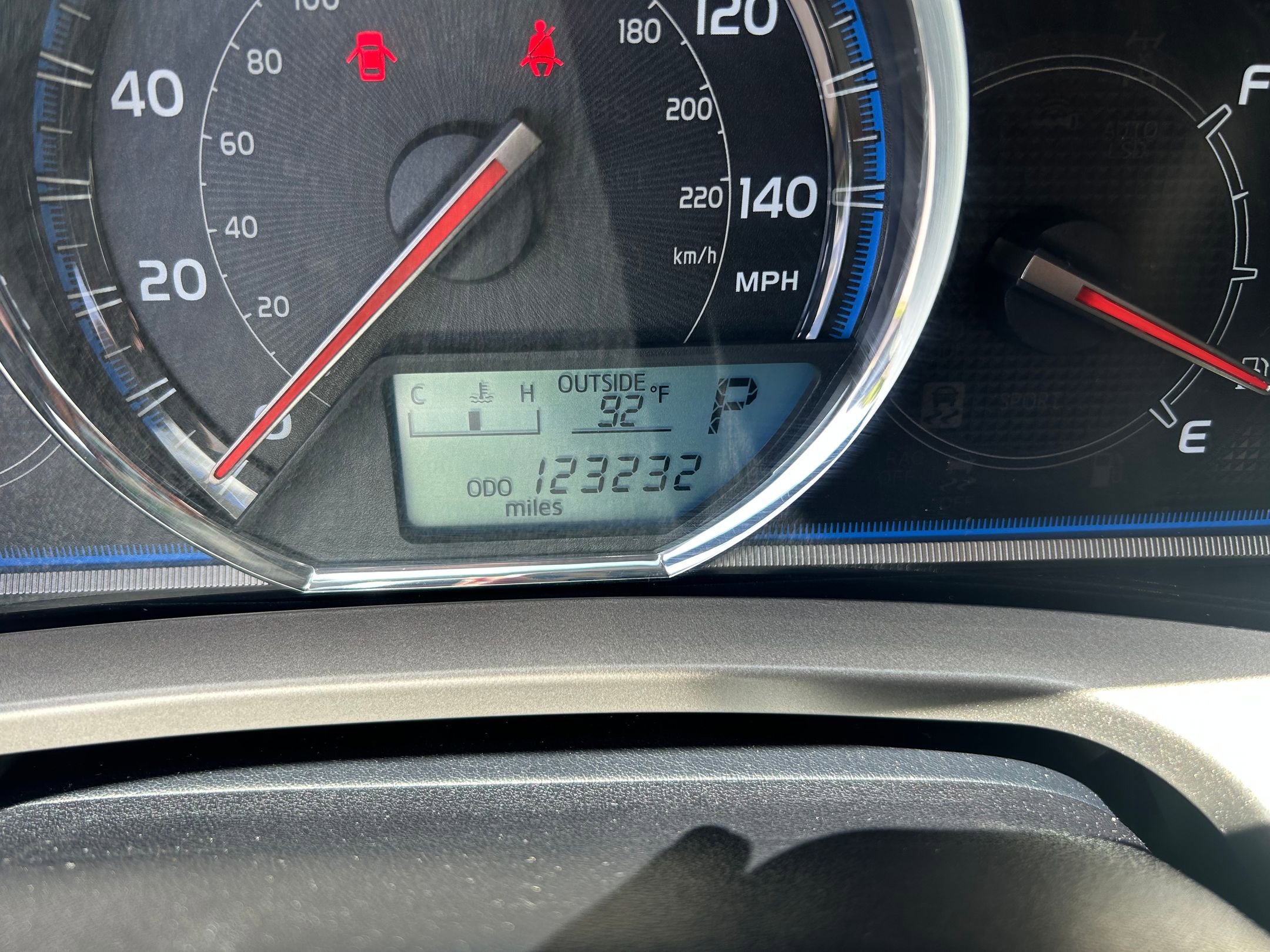 Used 2015 Toyota RAV4 Limited AWD/4WD image 17