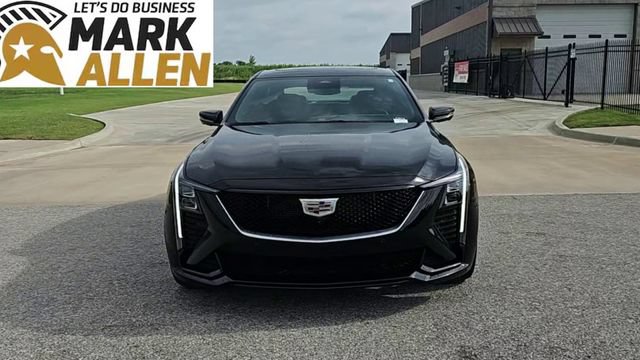 Used 2025 Cadillac CT5 V RWD image 3
