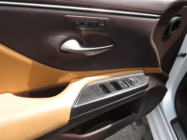 Used 2021 Lexus ES 350 w/ Premium Package FWD image 8