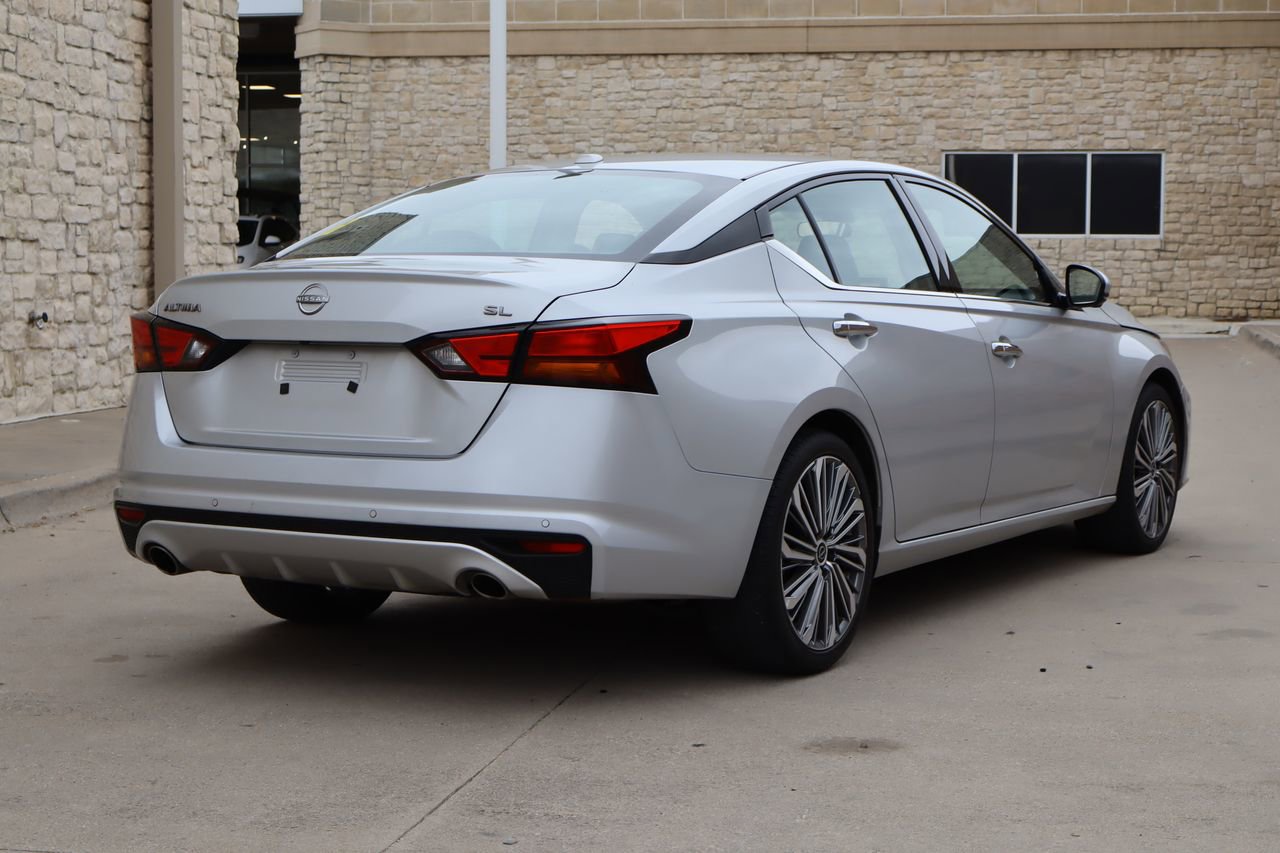 Used 2023 Nissan Altima 2.5 SL FWD image 3