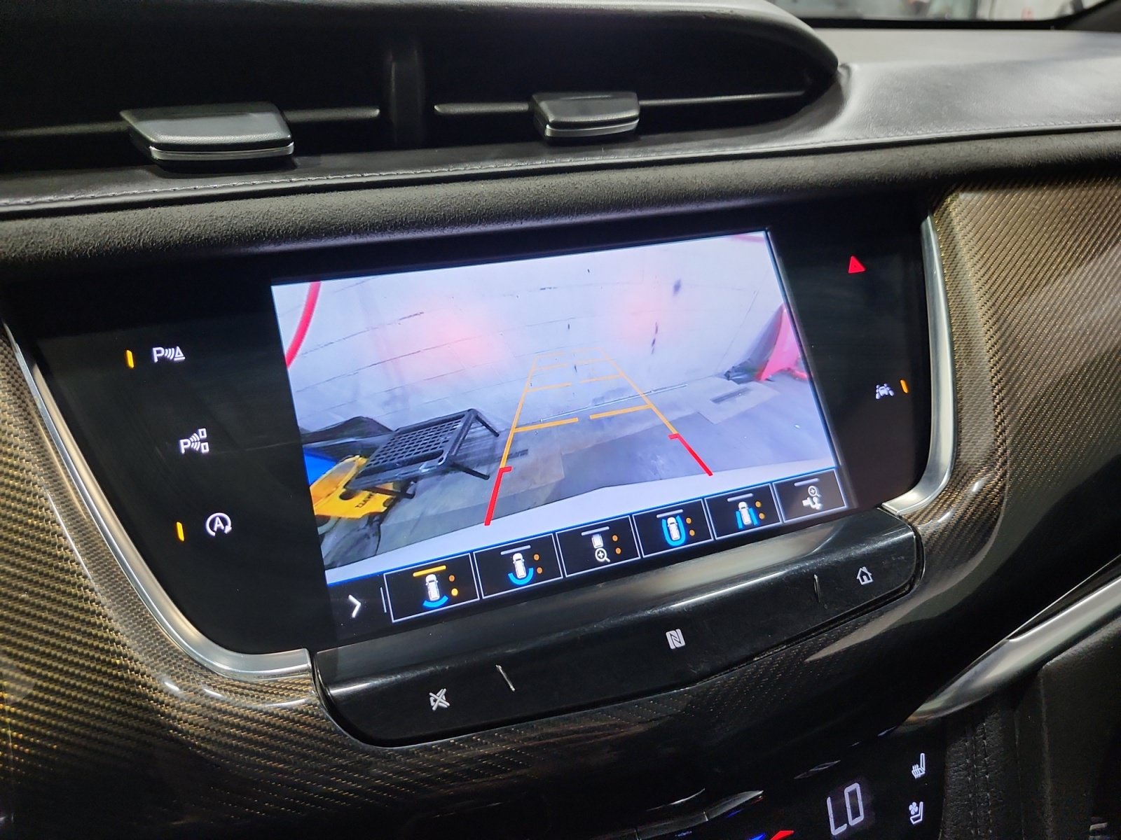 Used 2020 Cadillac XT6 Sport w/ Platinum Package AWD/4WD image 18