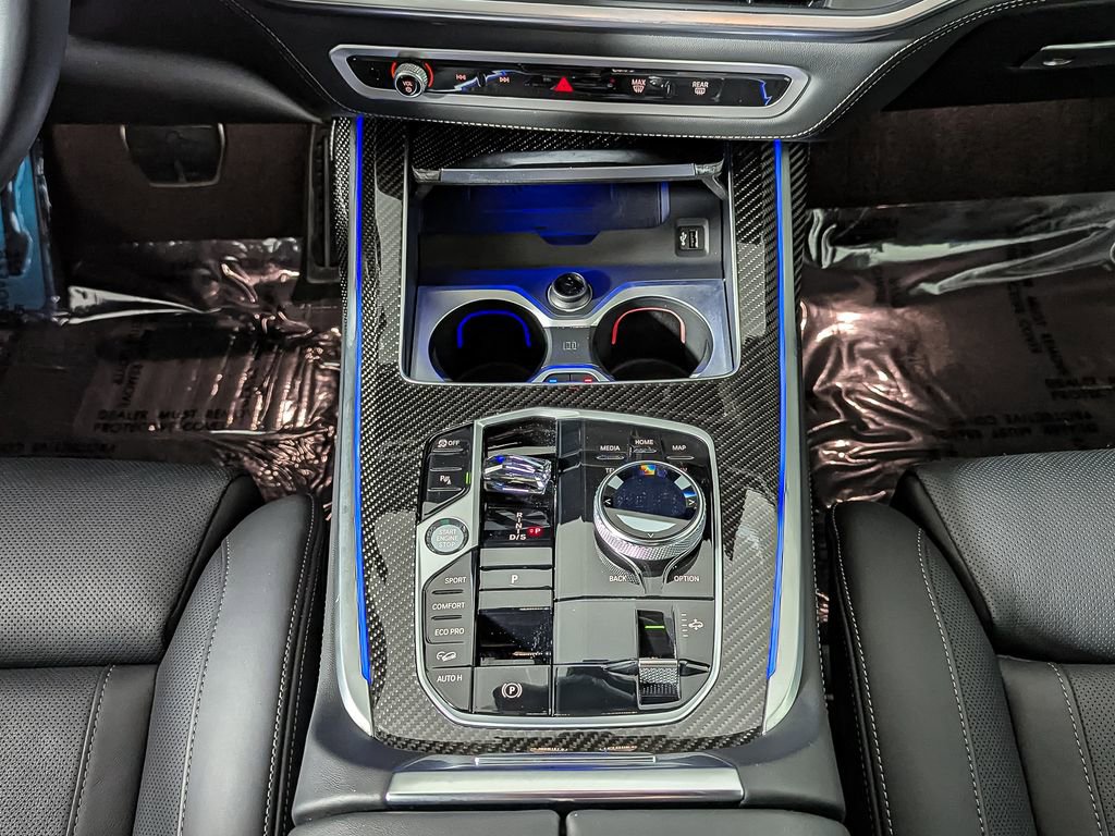 Certified 2025 BMW X7 M60i image 32