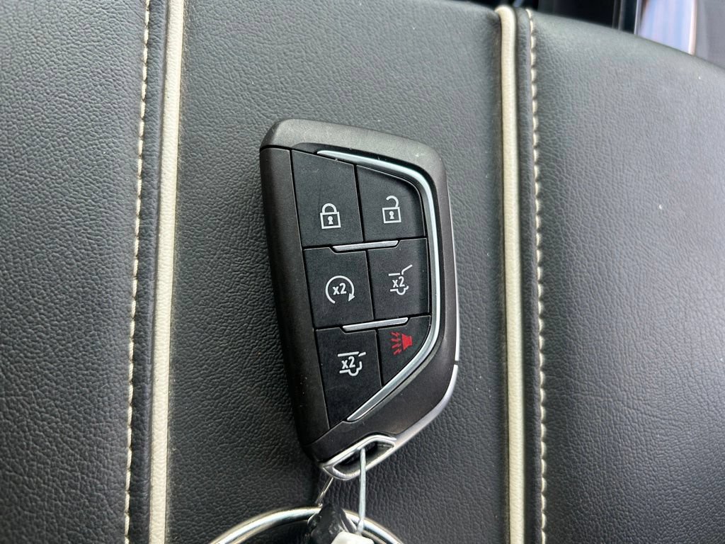 Used 2023 Cadillac Escalade ESV Premium Luxury AWD/4WD image 37
