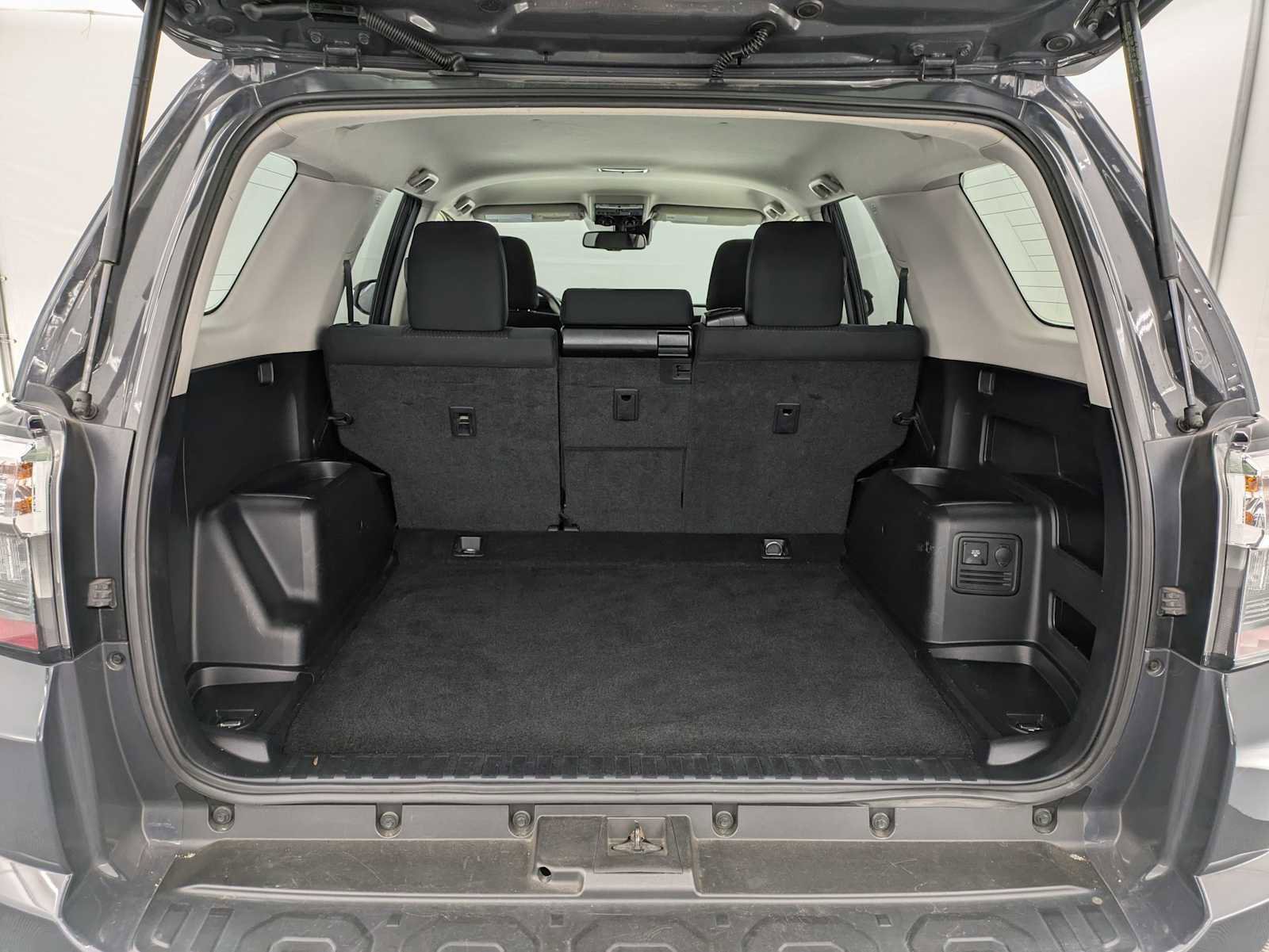 Used 2024 Toyota 4Runner TRD Off-Road image 32