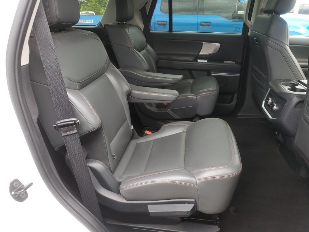 Used 2025 Ford Expedition Active AWD/4WD image 26