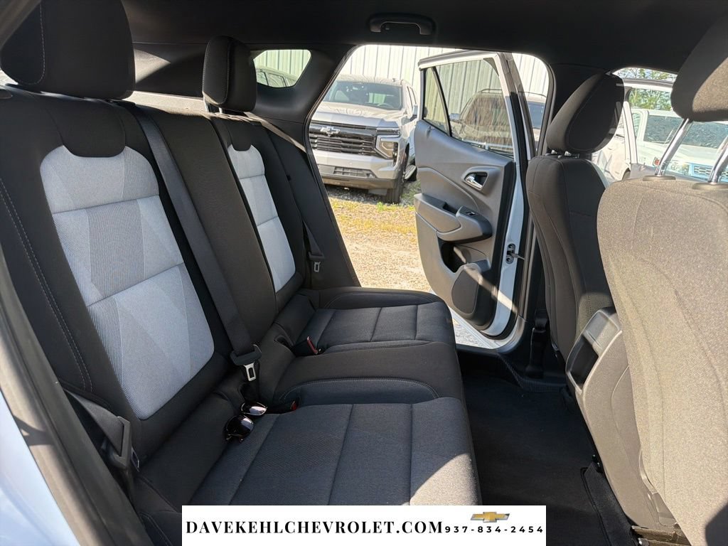 Used 2025 Chevrolet Trax RS w/ Driver Confidence Package FWD image 20