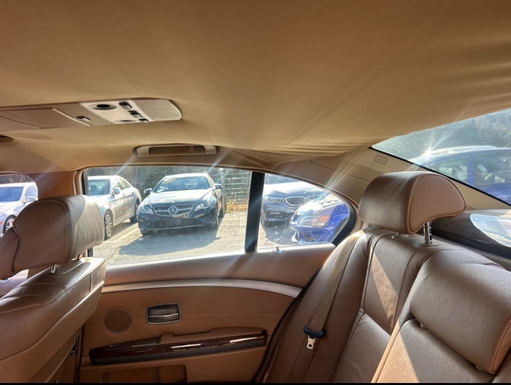 Used 2008 BMW 750i image 13