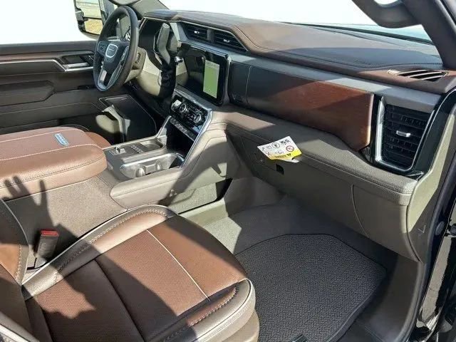 New 2026 GMC Sierra 3500 Denali w/ Technology Package image 15