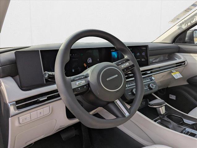 New 2025 Hyundai Tucson SE image 3