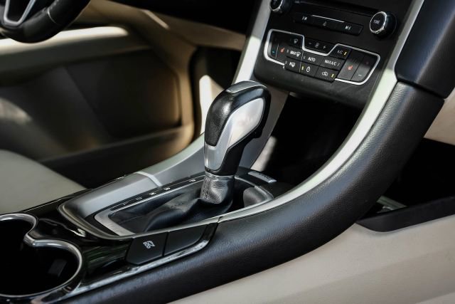 Used 2016 Ford Fusion SE w/ Equipment Group 502A image 29