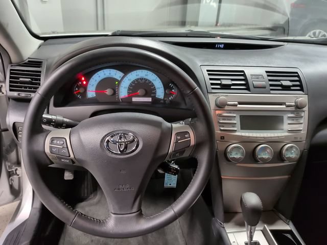 Used 2009 Toyota Camry SE FWD image 24