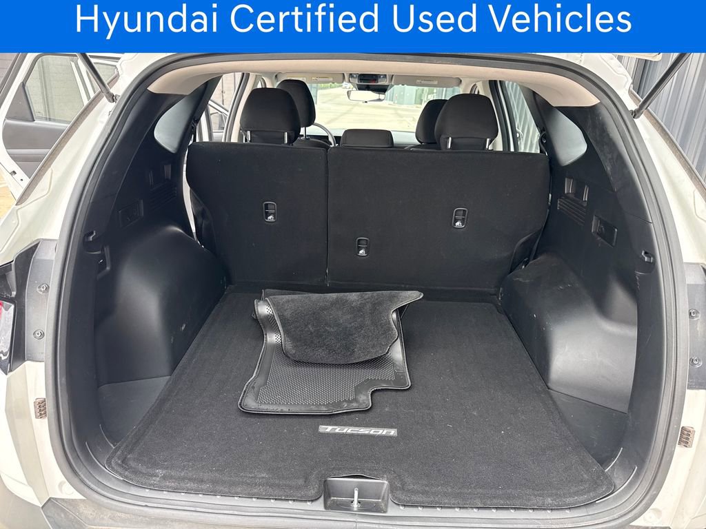 Certified 2025 Hyundai Tucson SE FWD image 16