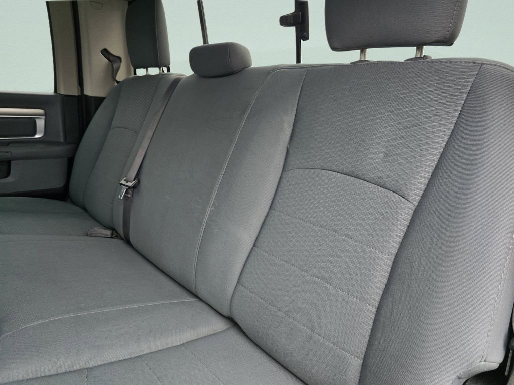 Used 2020 RAM 1500 Classic SLT AWD/4WD image 29