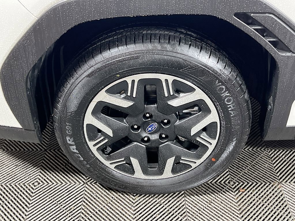 Certified 2025 Subaru Forester Premium image 26