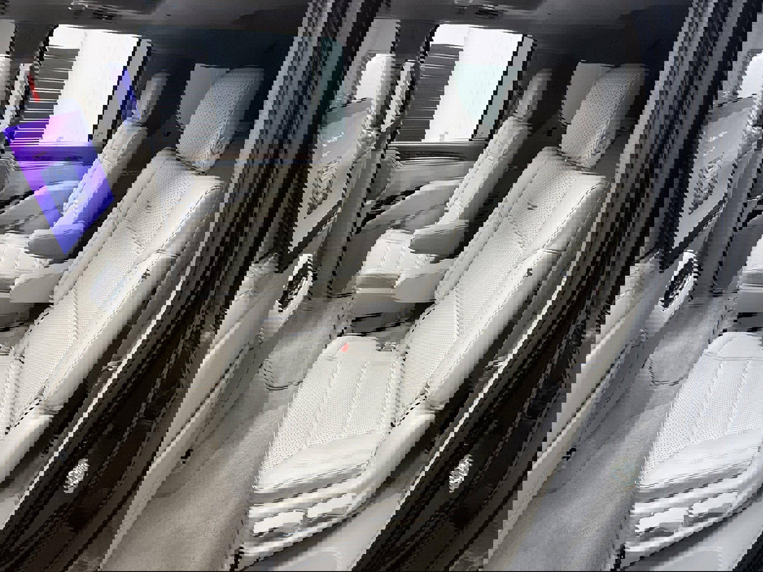 Used 2025 Cadillac Escalade ESV Sport Platinum image 35