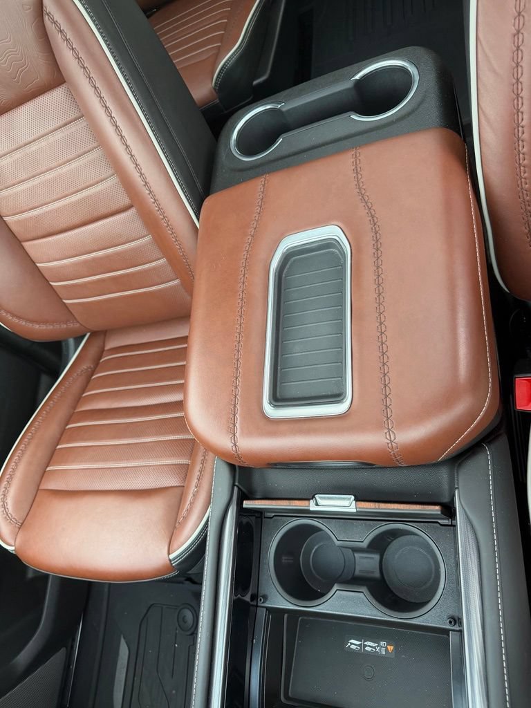 Used 2024 GMC Yukon Denali Ultimate AWD/4WD image 22