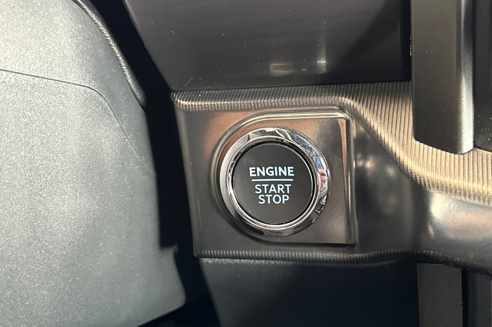 Used 2024 Ford F150 Lariat w/ FX4 Off-Road Package AWD/4WD image 24