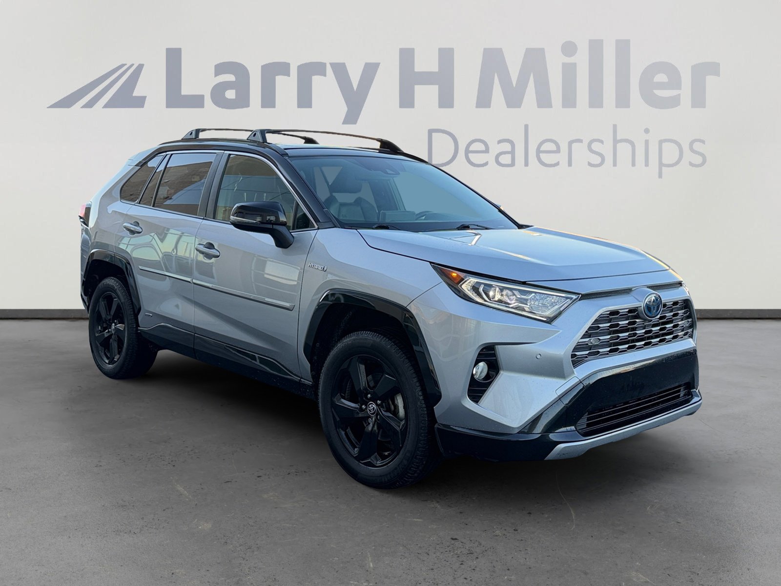 Used 2020 Toyota RAV4 XSE image 7