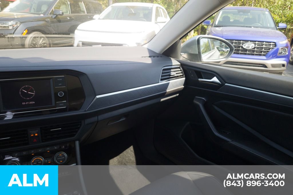 Used 2024 Volkswagen Jetta SE image 20